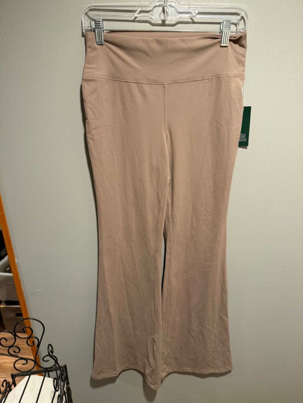 NWT Wild fable Yoga Pants Size Large